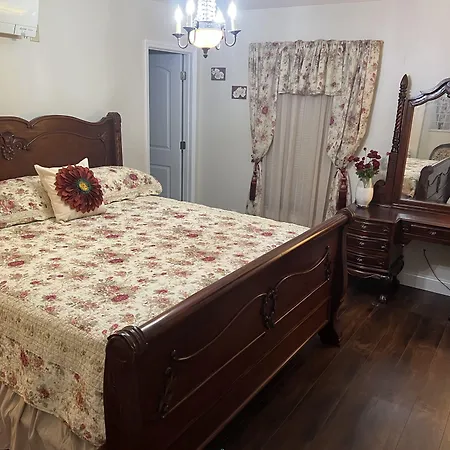 Holland Farmhouse Inn B&B-3